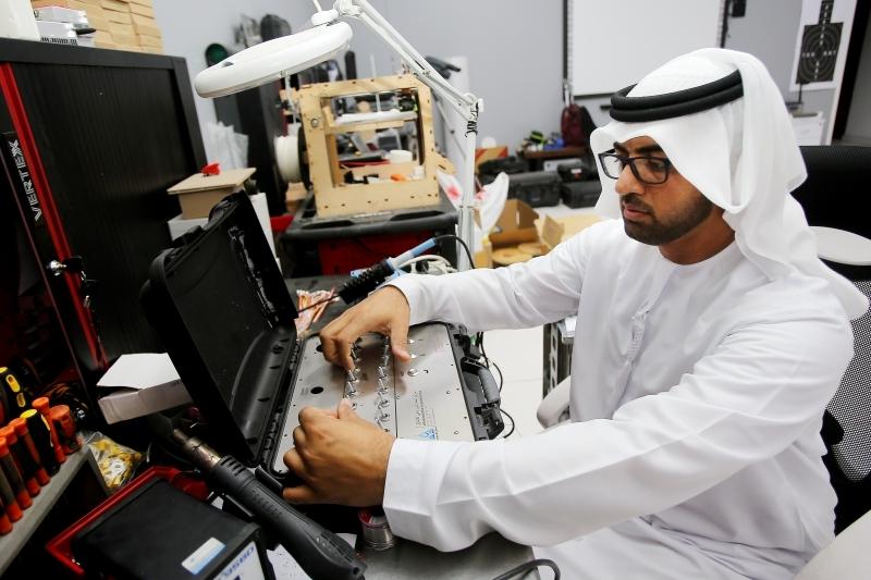 120 ابتكاراً تؤهّل أحمد المزروعي لفتح مصنع تكنولوجيا 2019